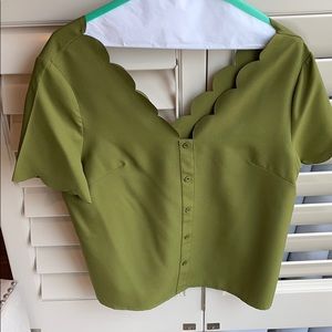 Faux button, scalloped v neck  blouse/top